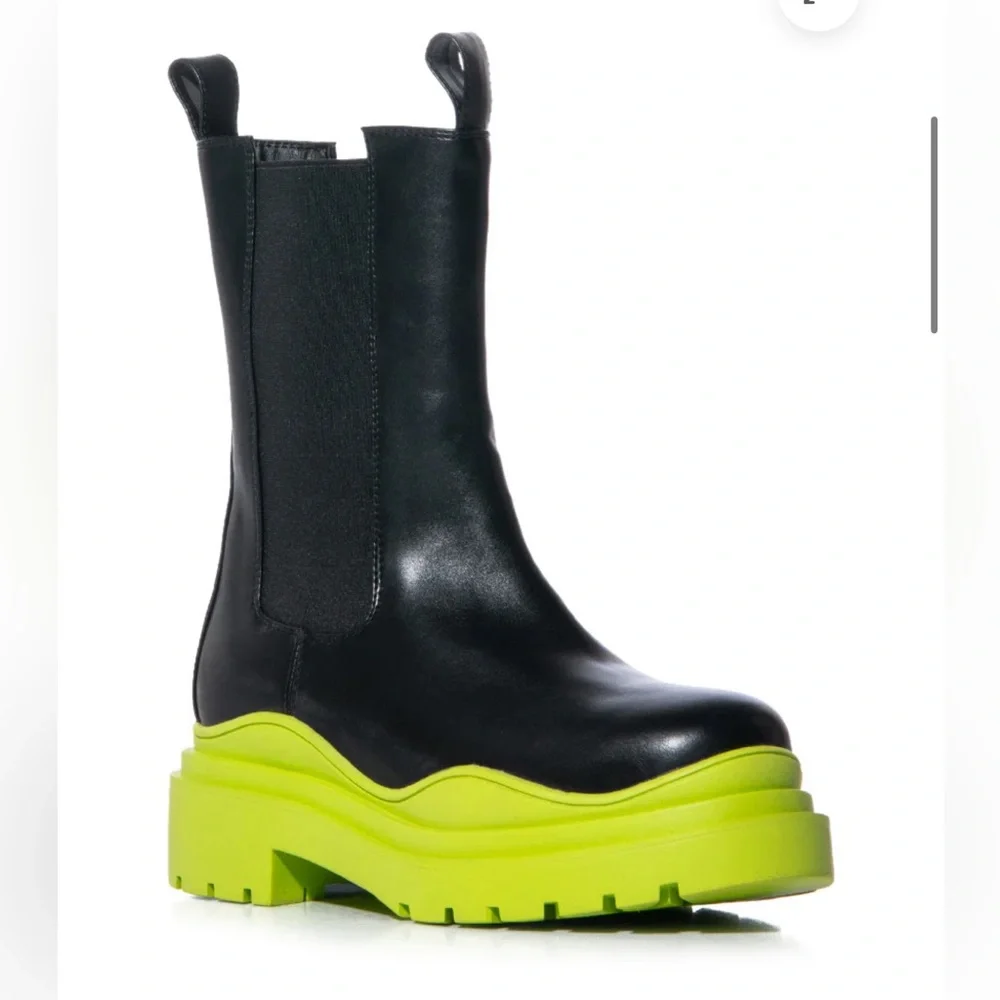 AZALEA WANG ONLY IN MY DREAMS PLATFORM BOOTIE IN LIME - Picture 2 of 4